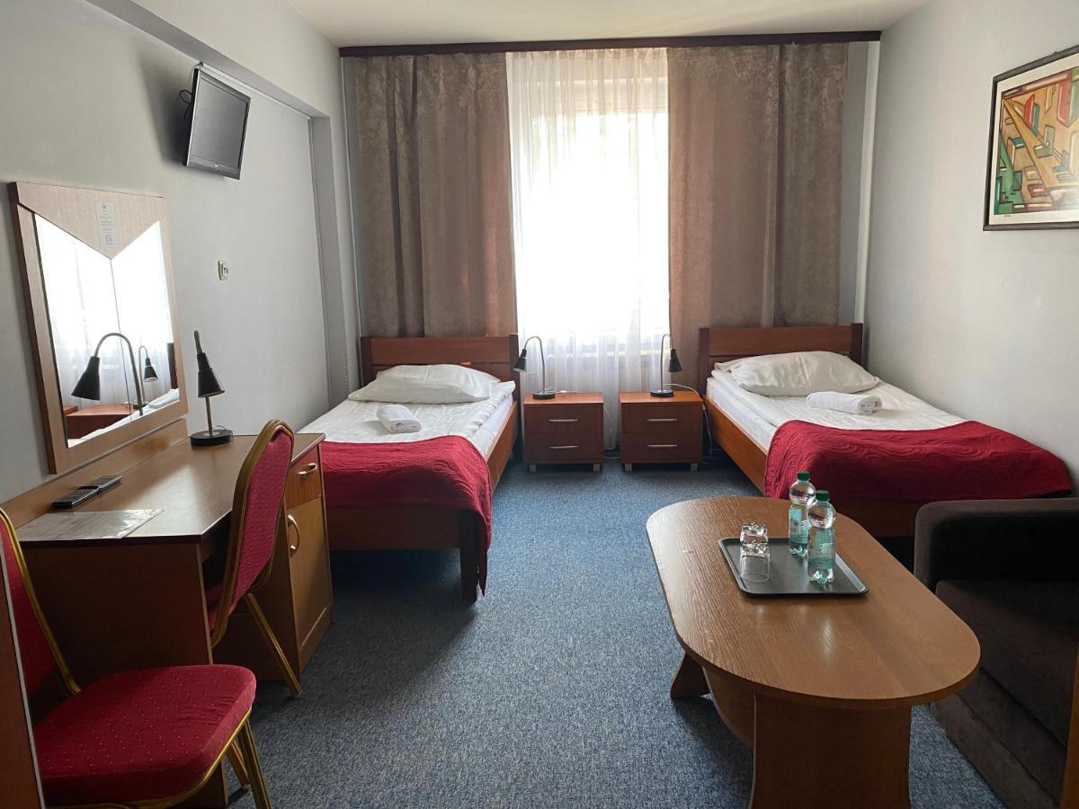 Obiekt "Czarny Rycerz" Aparthotel Jastrzębie Zdrój Exterior foto