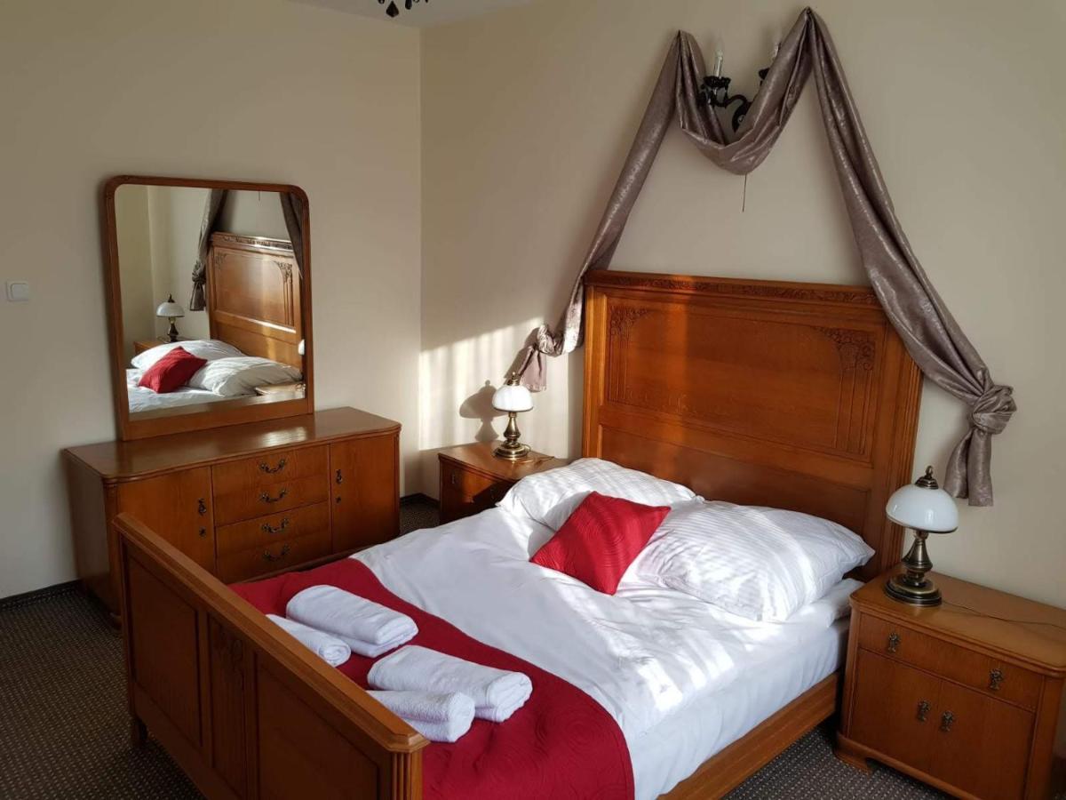 Obiekt "Czarny Rycerz" Aparthotel Jastrzębie Zdrój Exterior foto